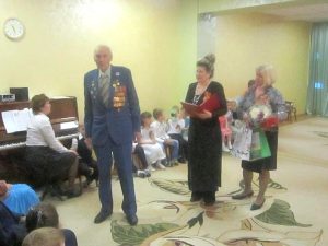 Литературно-музыкальная композиция «Этих дней не смолкнет слава!»
